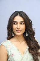 Akanksha Singh Pictures